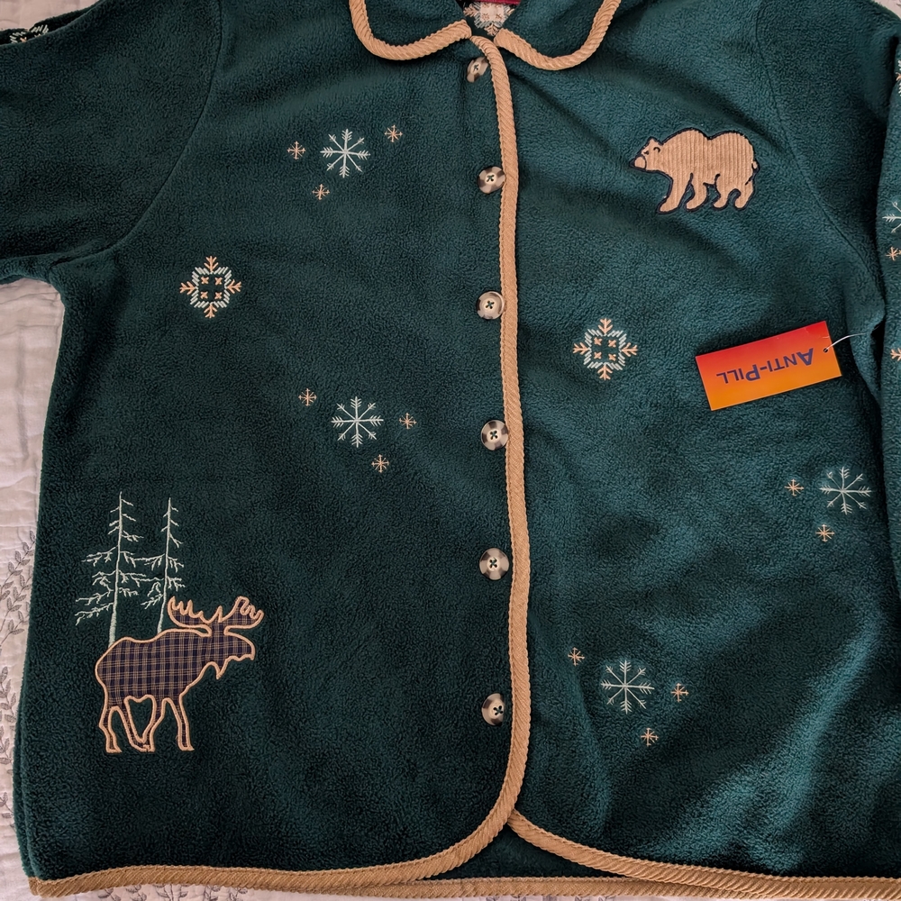 Classic Green Fleece Jacket with  Embroidery And Patchwork